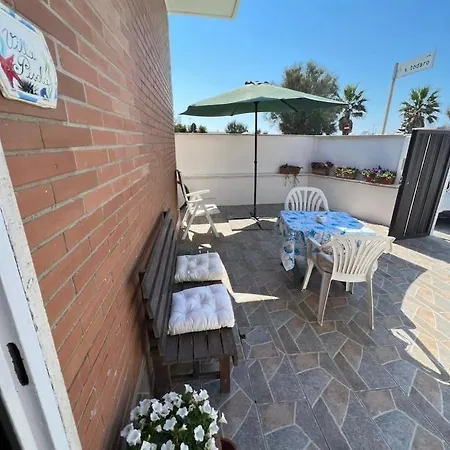 Pisola Airport - Seafront Appartement