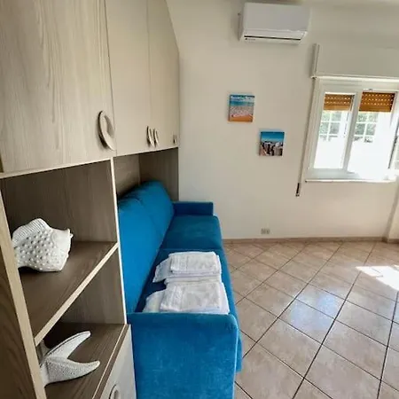 Pisola Airport - Seafront Apartment *