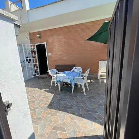 Pisola Airport - Seafront Daire